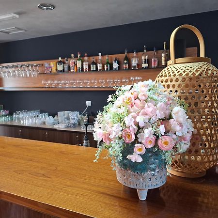 Hotel Eminent Ступава Екстер'єр фото