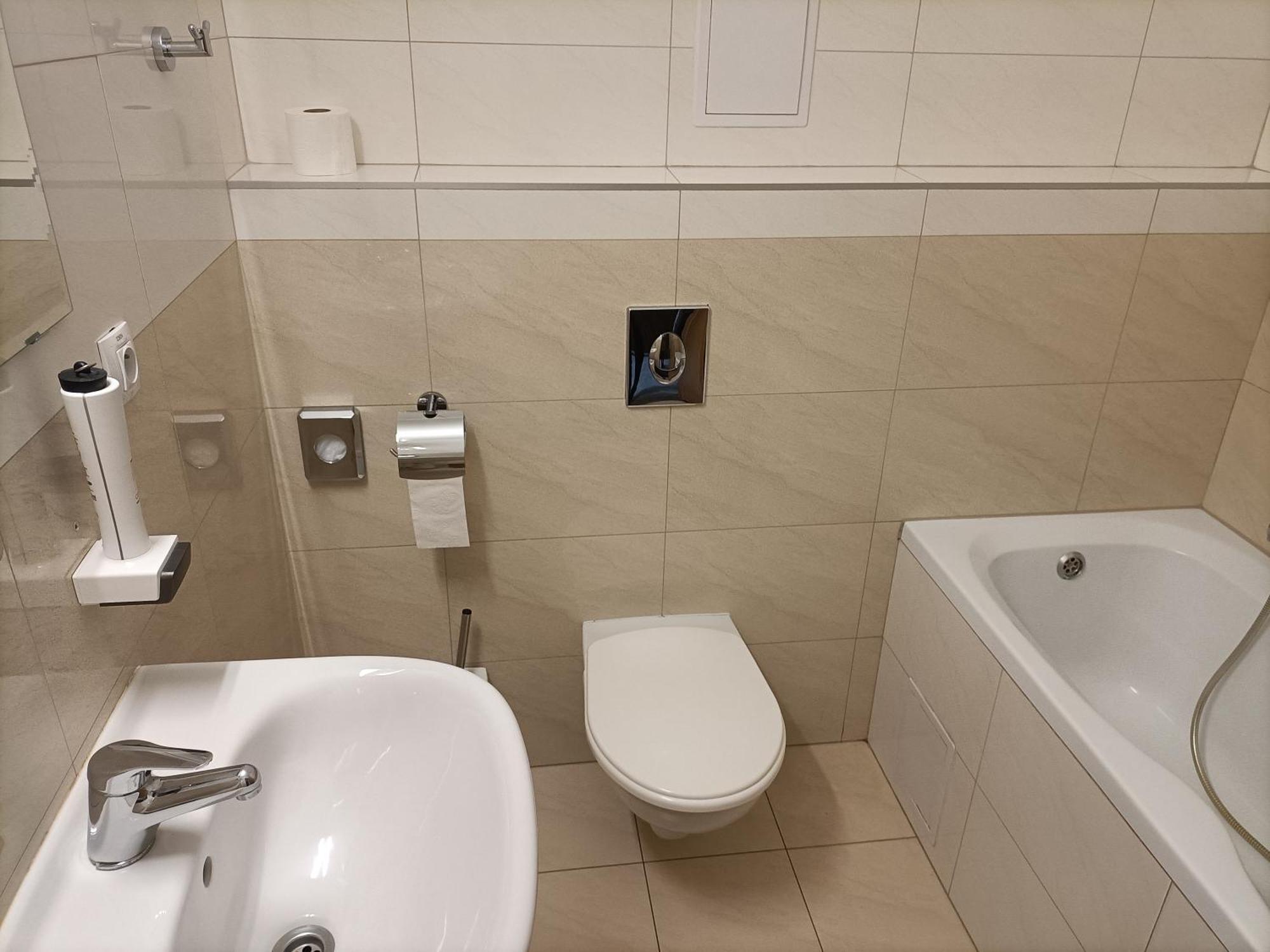 Hotel Eminent Ступава Екстер'єр фото