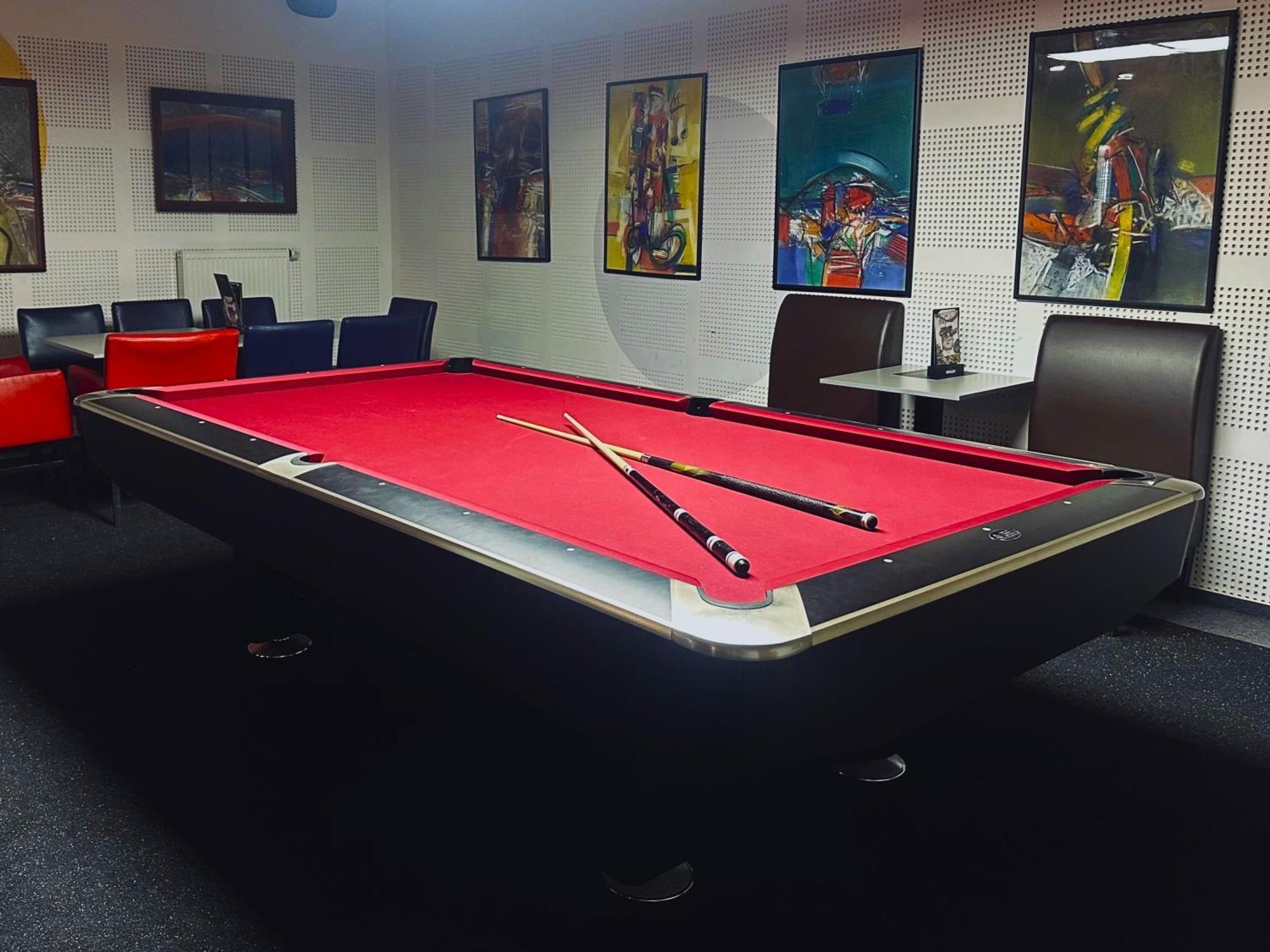 Hotel Eminent Ступава Екстер'єр фото